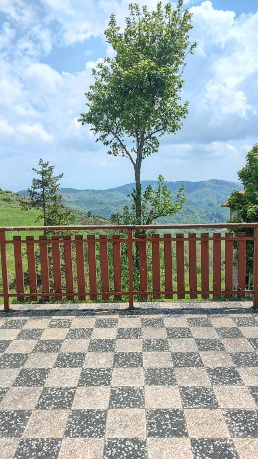 Hotel Ristorante Miramonti Consuma Екстериор снимка
